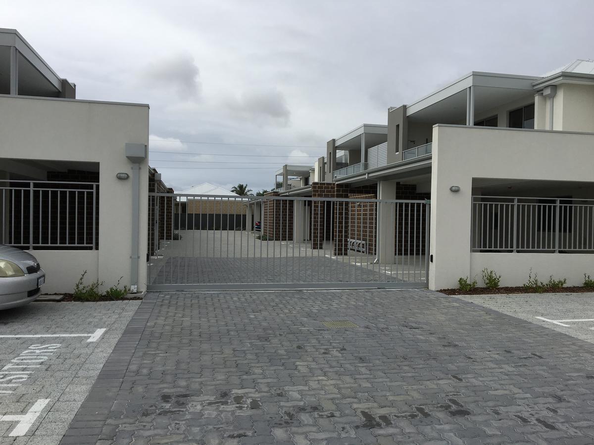 Apartment In Queens Park Perth Eksteriør bilde